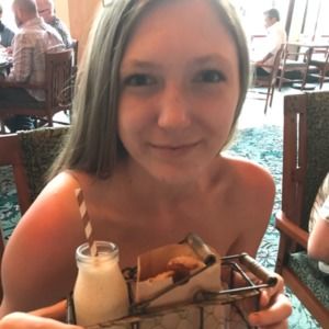 Meet your Posher, Leah